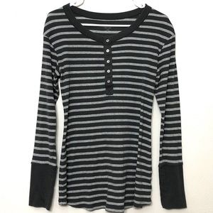 Liz Lange Long Sleeve Maternity Top